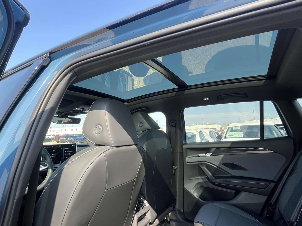 New 2026 Volkswagen Tiguan SE R-Line AWD/4WD image 11