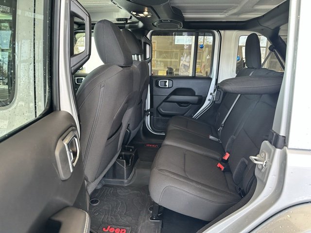 Used 2023 Jeep Wrangler Sahara w/ Cold Weather Group image 15