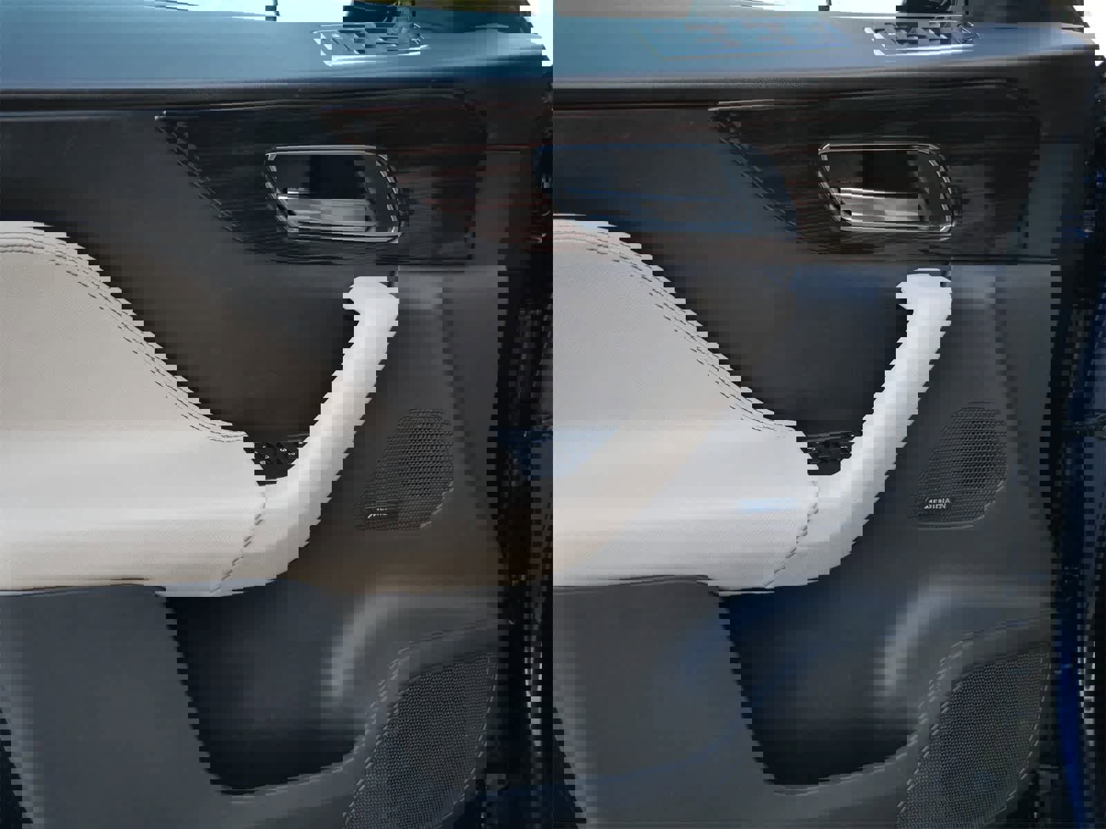 Used 2018 Jaguar F-PACE Prestige image 9