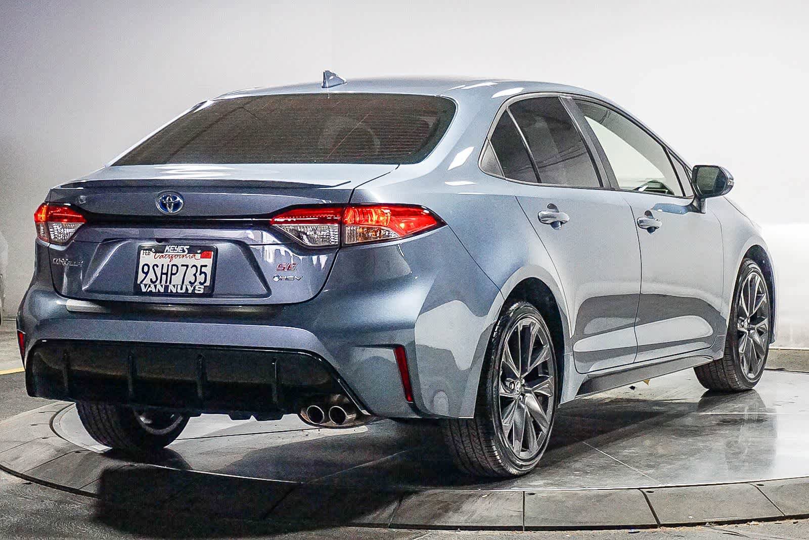 Certified 2025 Toyota Corolla SE w/ SE Premium Package FWD image 11