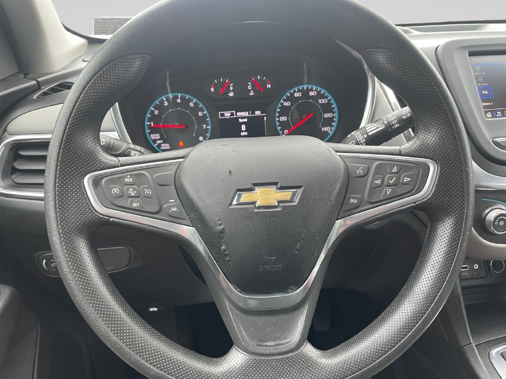 Used 2022 Chevrolet Equinox LS AWD/4WD image 25