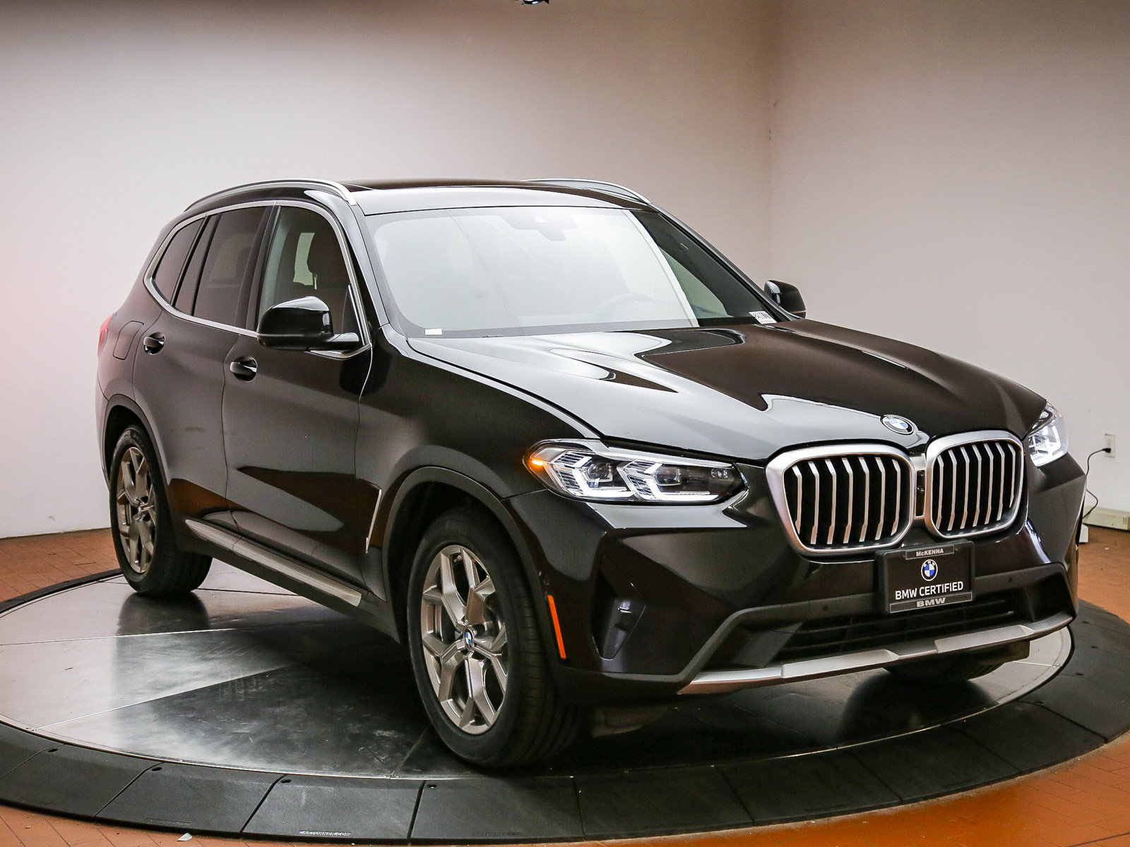 Used 2024 BMW X3 sDrive30i w/ Convenience Package RWD image 3