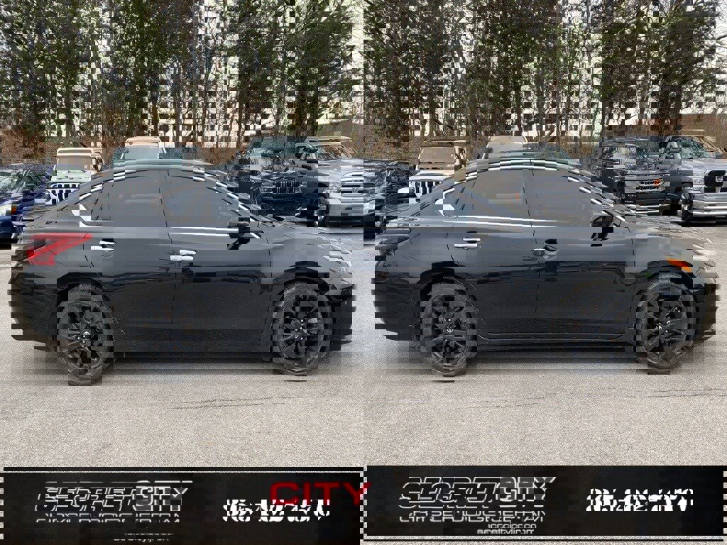 Used 2018 Nissan Altima 2.5 SR w/ SR Midnight Edition image 4