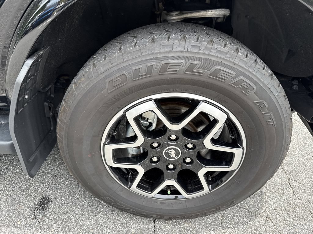 Used 2023 Ford Bronco Outer Banks AWD/4WD image 12