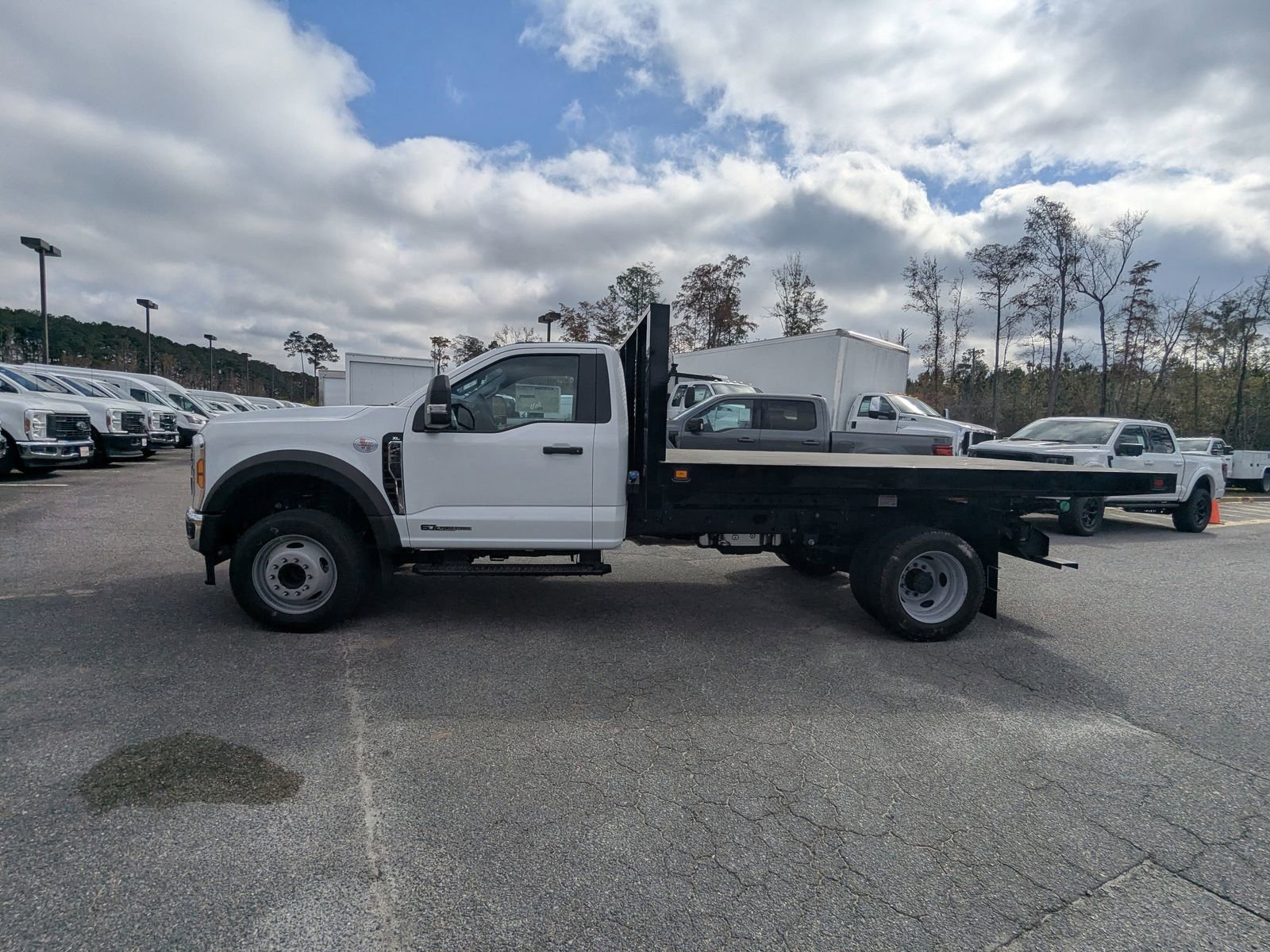 New 2025 Ford F450 XL w/ XL Chrome Package image 7