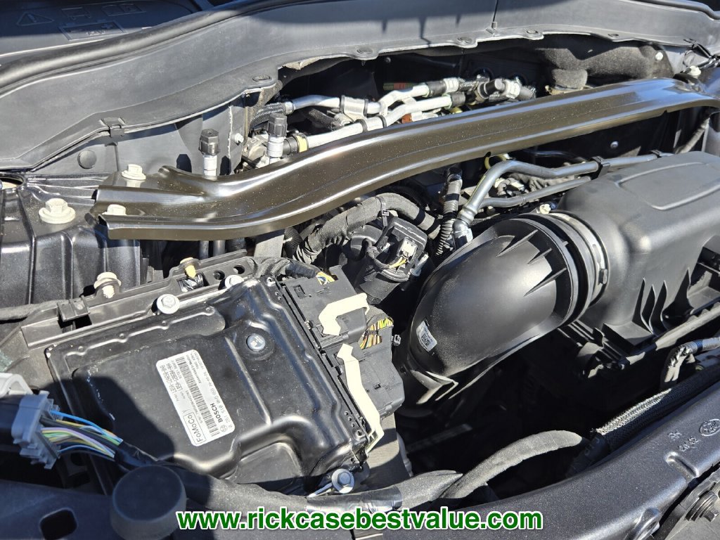 Used 2021 Ford Explorer Limited w/ Equipment Group 301A RWD image 19
