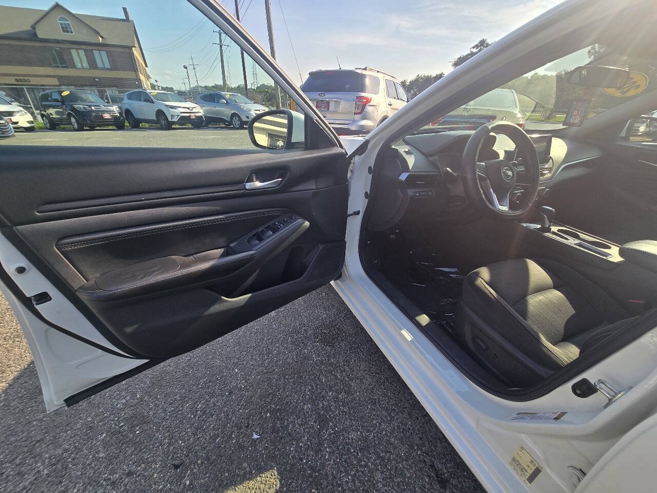 Used 2020 Nissan Altima 2.5 S FWD image 15