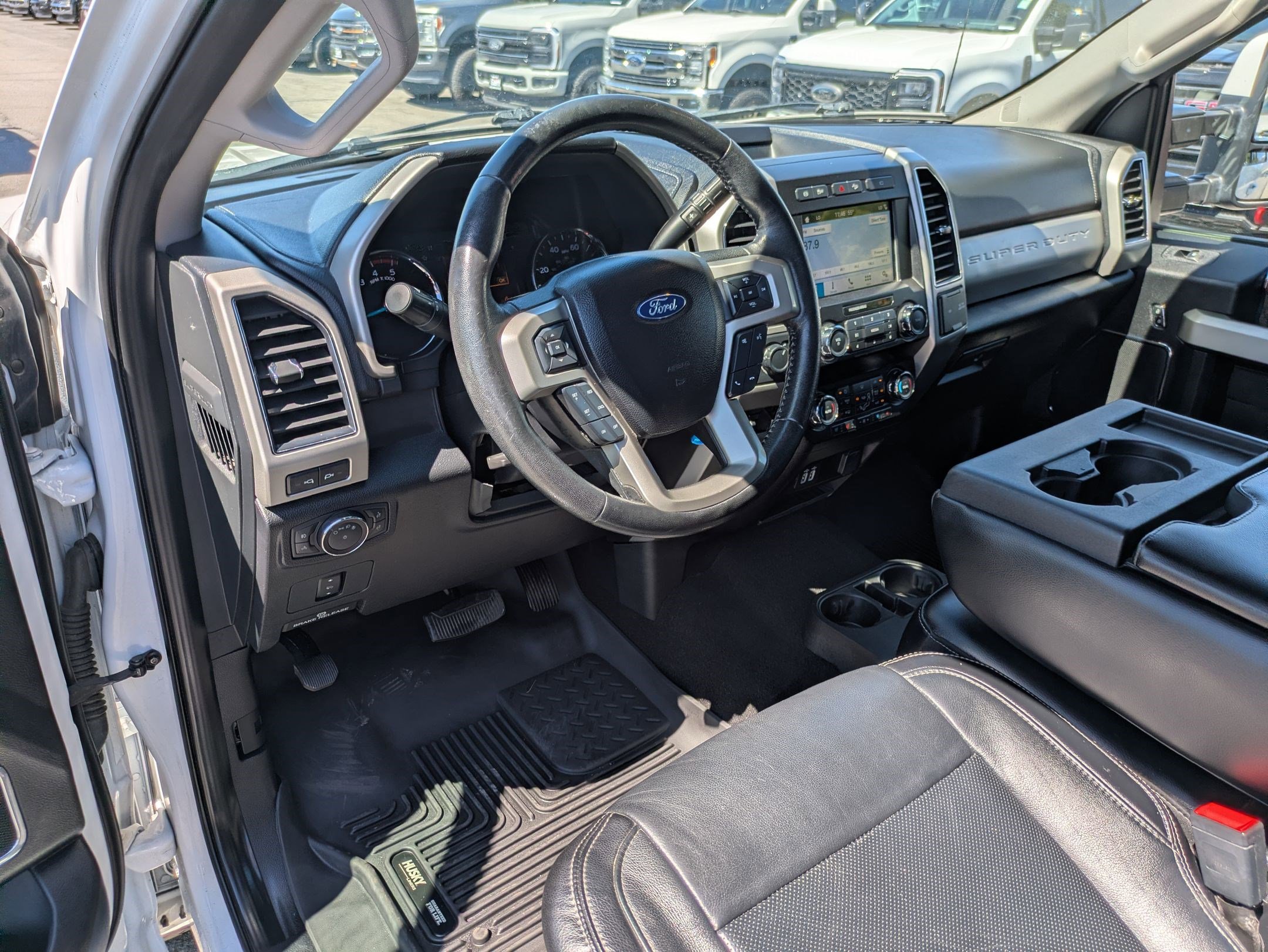 Used 2019 Ford F350 Lariat w/ Lariat Value Package AWD/4WD image 16