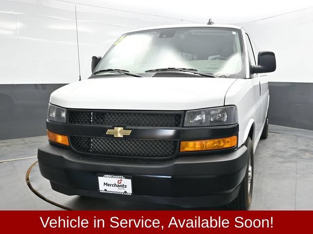 Used 2024 Chevrolet Express 3500 LS RWD image 2