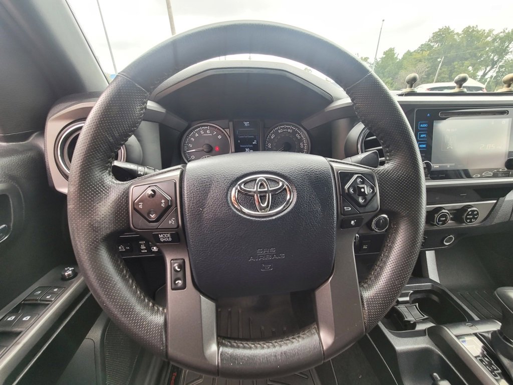 Used 2017 Toyota Tacoma TRD Off-Road image 11