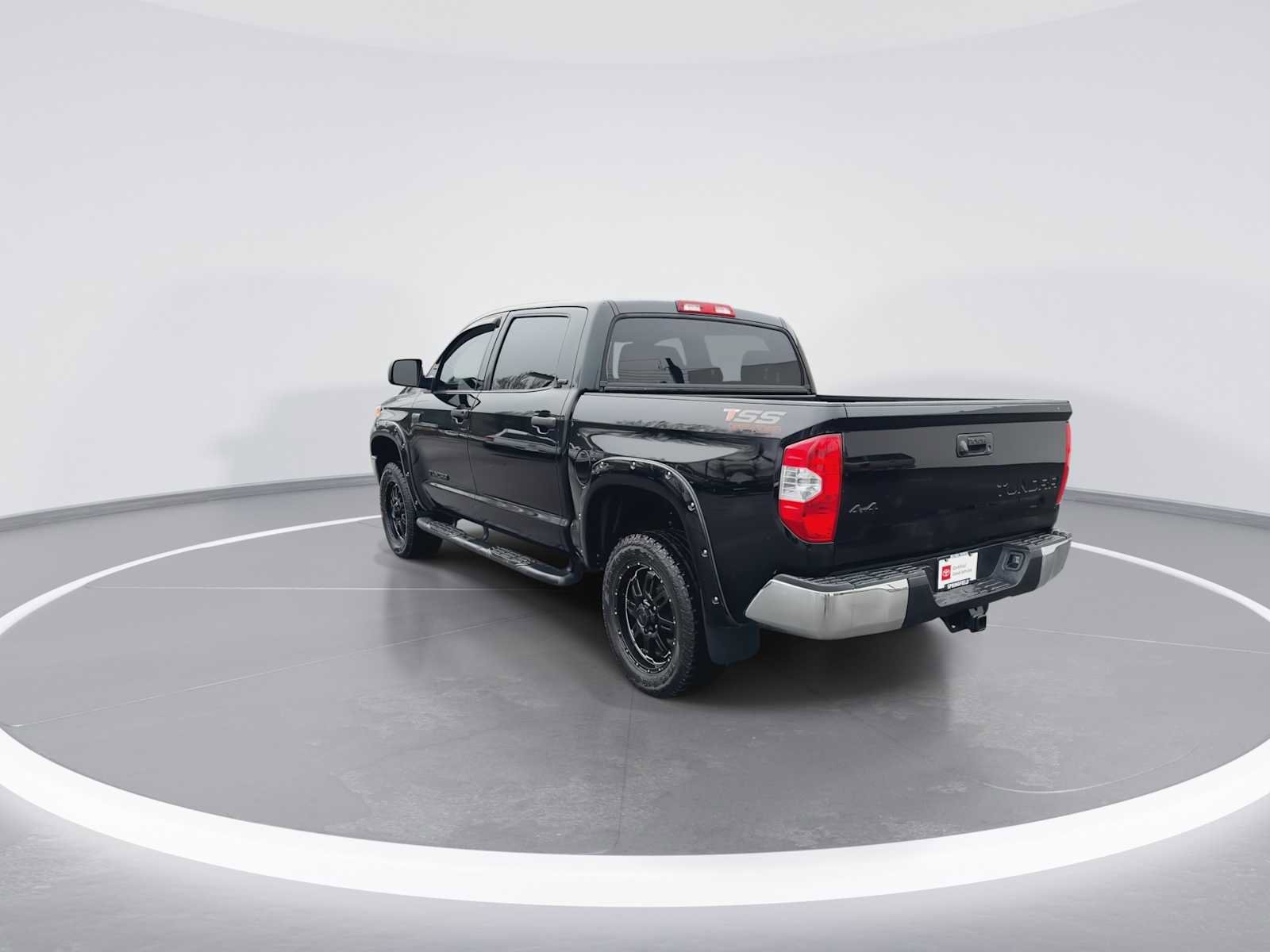 Certified 2017 Toyota Tundra SR5 image 6