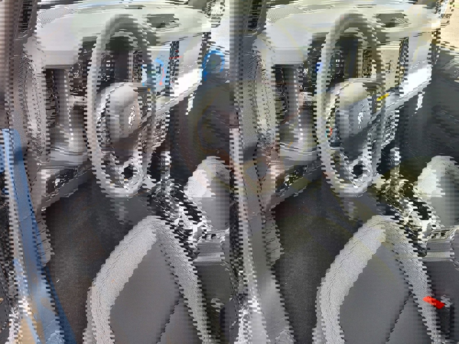 New 2025 Ford Bronco 4-Door image 8