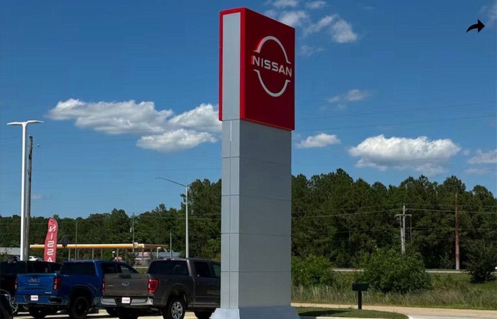 Used 2011 Nissan Rogue SV w/ SL Pkg image 29