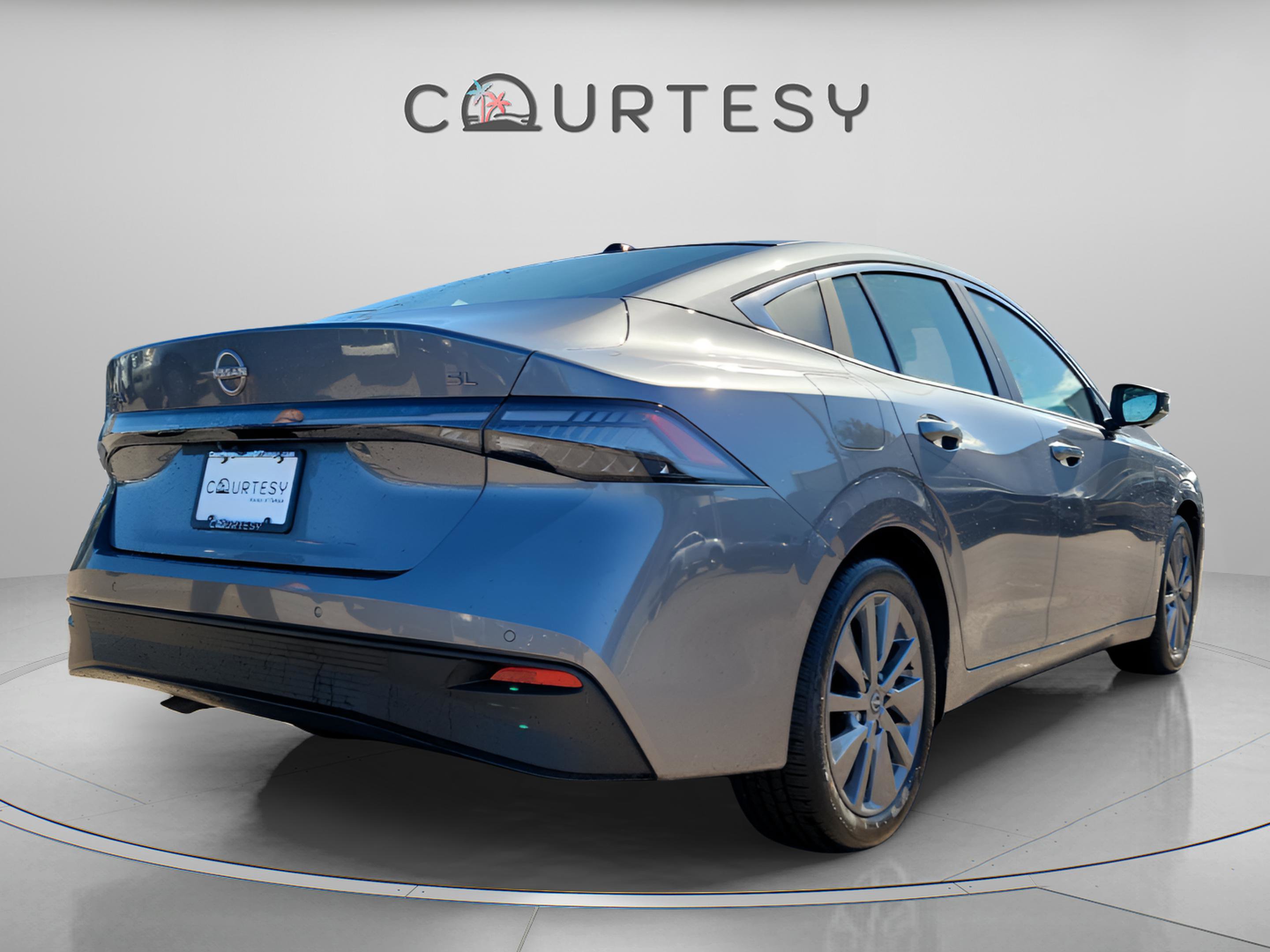 New 2026 Nissan Sentra SL w/ Floor Mat Package image 5