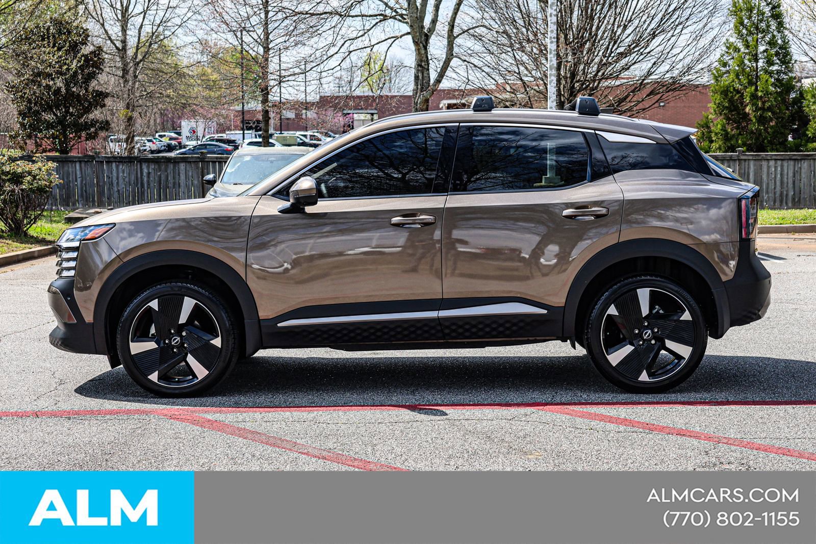 Used 2025 Nissan Kicks SR image 10