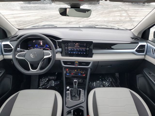 New 2026 Volkswagen Taos SE image 24