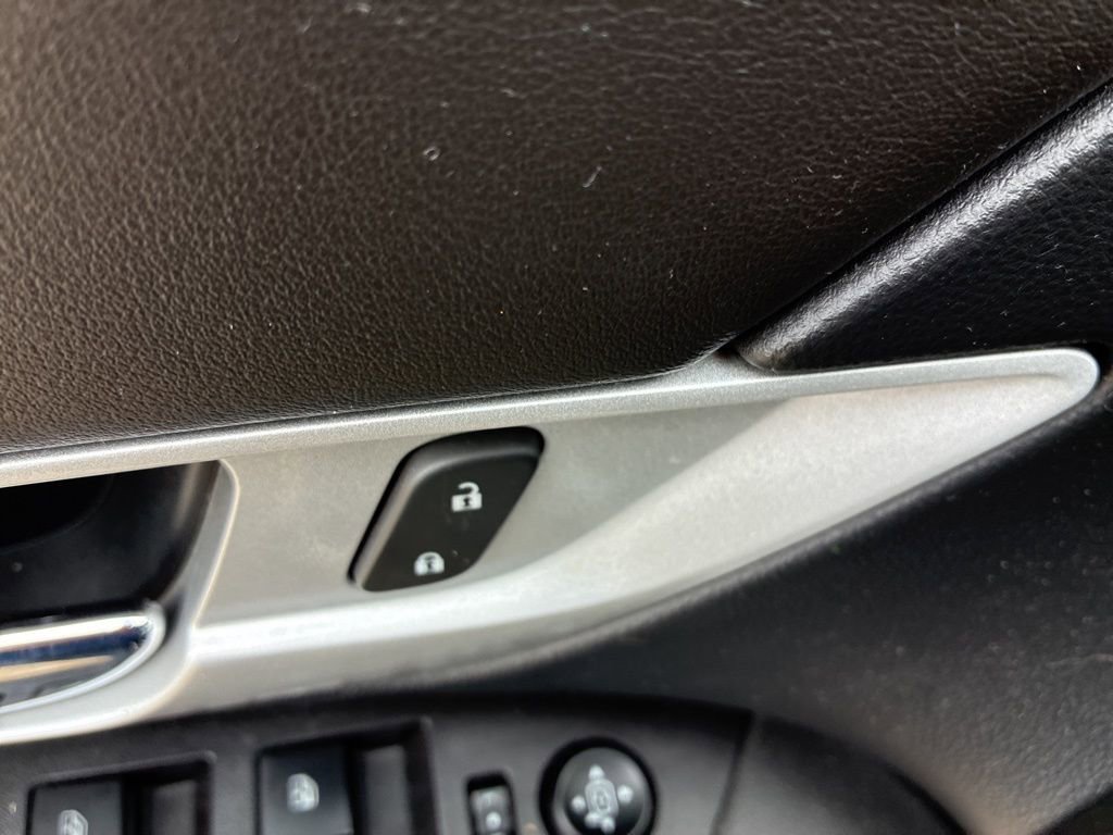 Used 2013 GMC Terrain SLT w/ LPO, Chrome Package image 9