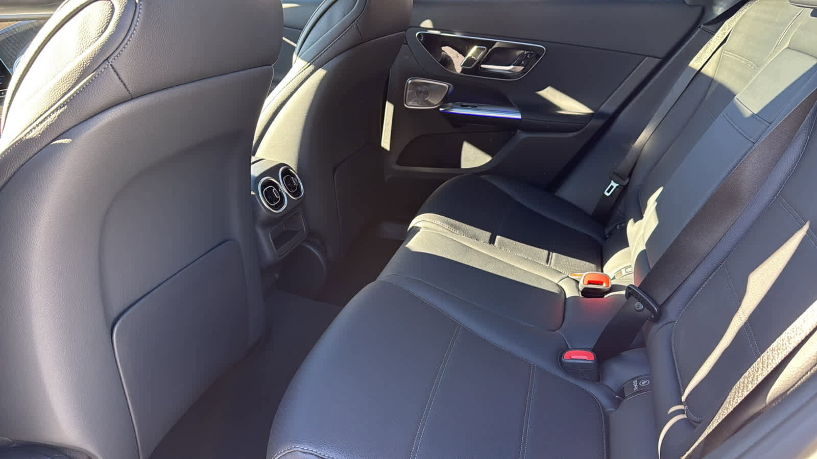 New 2026 Mercedes-Benz GLC 300 4MATIC image 30