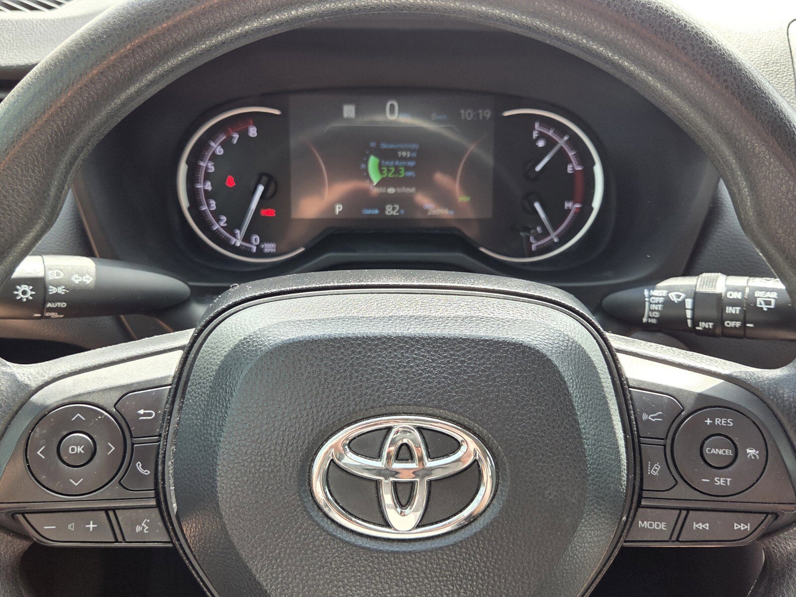 Used 2023 Toyota RAV4 XLE image 17