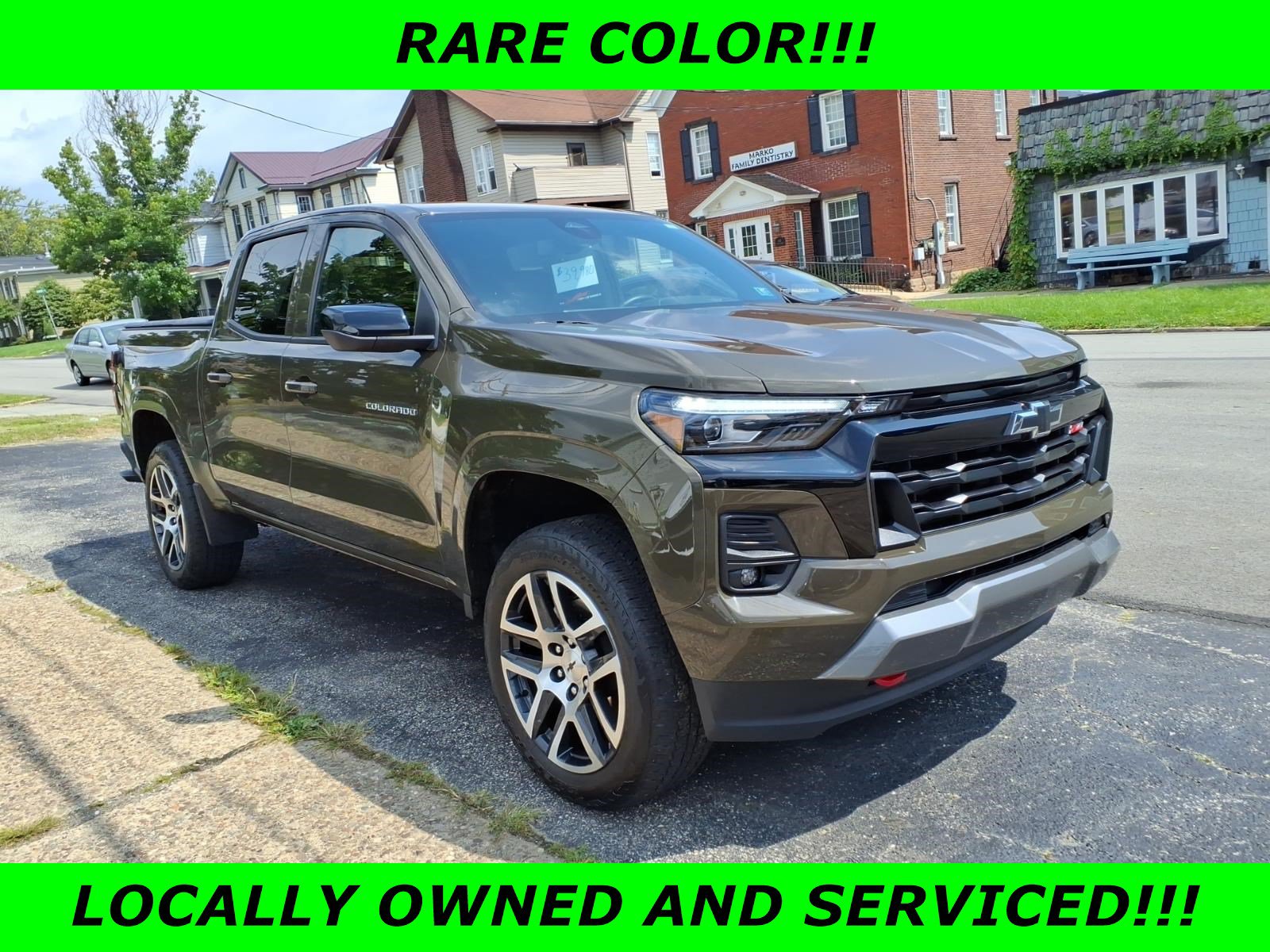 Used 2024 Chevrolet Colorado Z71 w/ Z71 Convenience Package 2