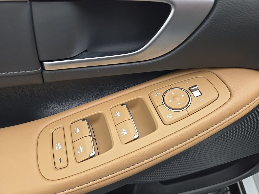 Certified 2025 Hyundai Sonata Limited FWD image 26