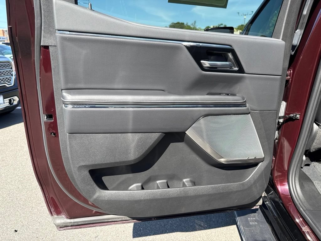 Used 2025 GMC Sierra EV Denali AWD/4WD image 42