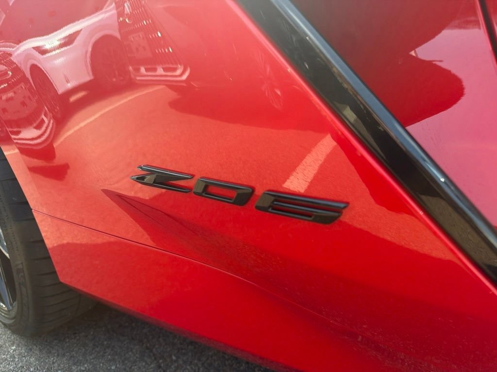 Used 2025 Chevrolet Corvette Z06 w/ Stealth Interior Trim Package RWD image 11