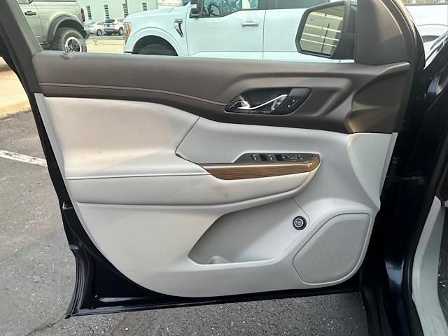 Used 2022 GMC Acadia SLE w/ Driver Convenience Package image 21