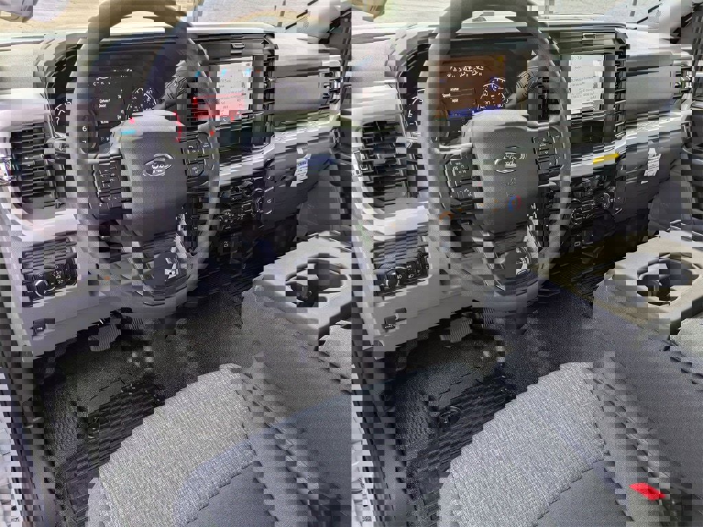 New 2025 Ford F350 XLT image 10