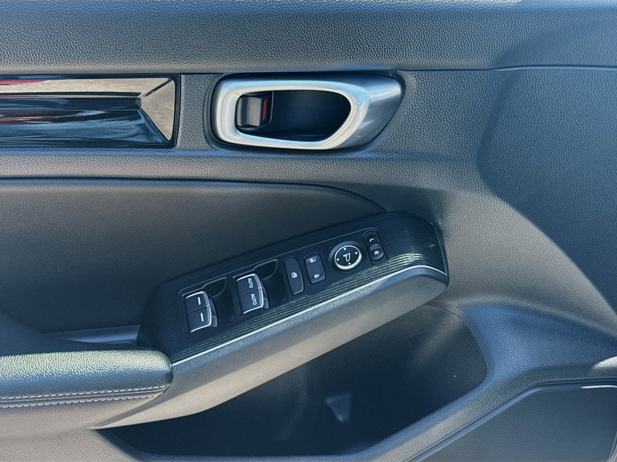 Certified 2024 Honda Civic Sport Touring image 17