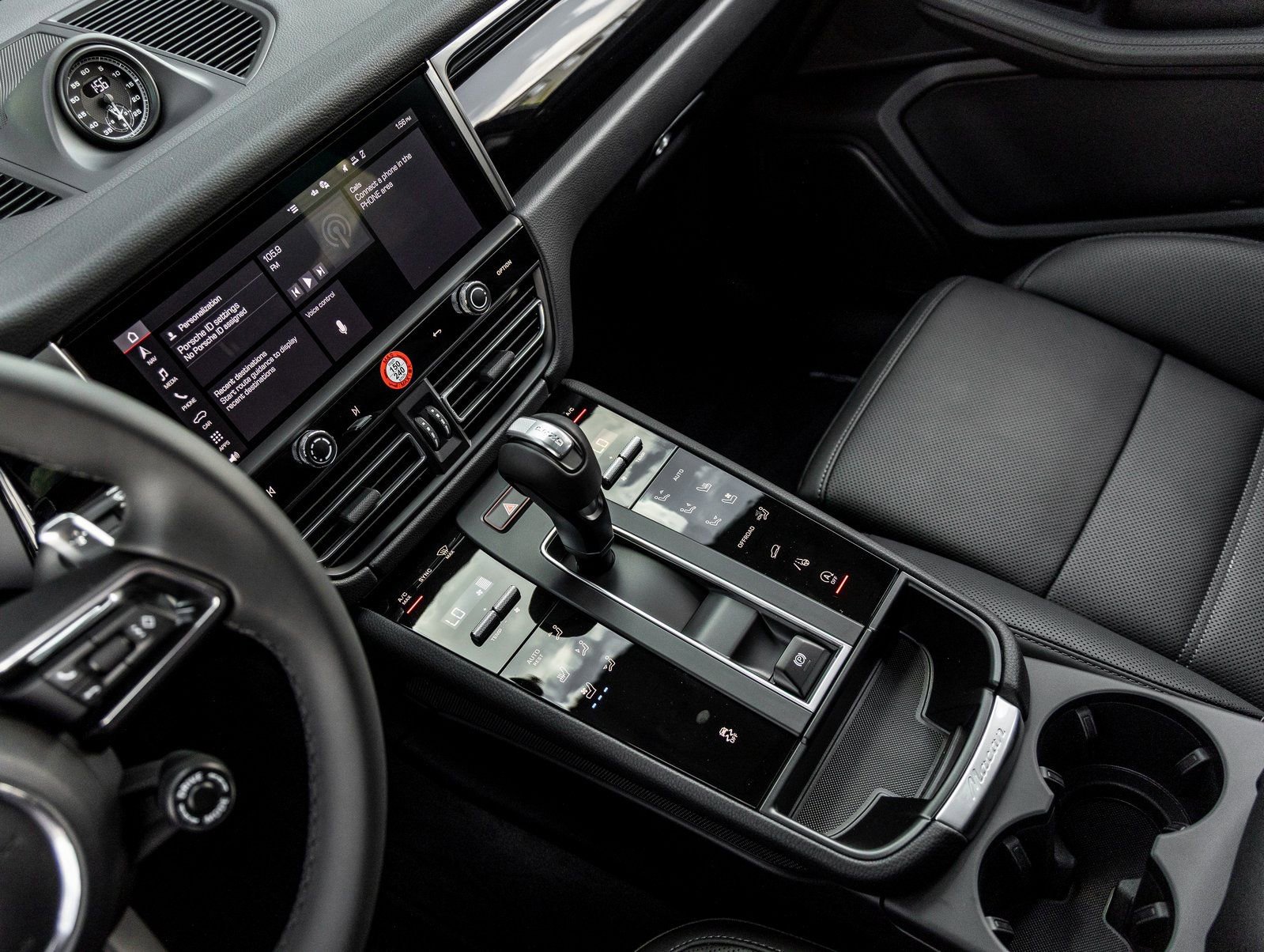 Used 2026 Porsche Macan image 30