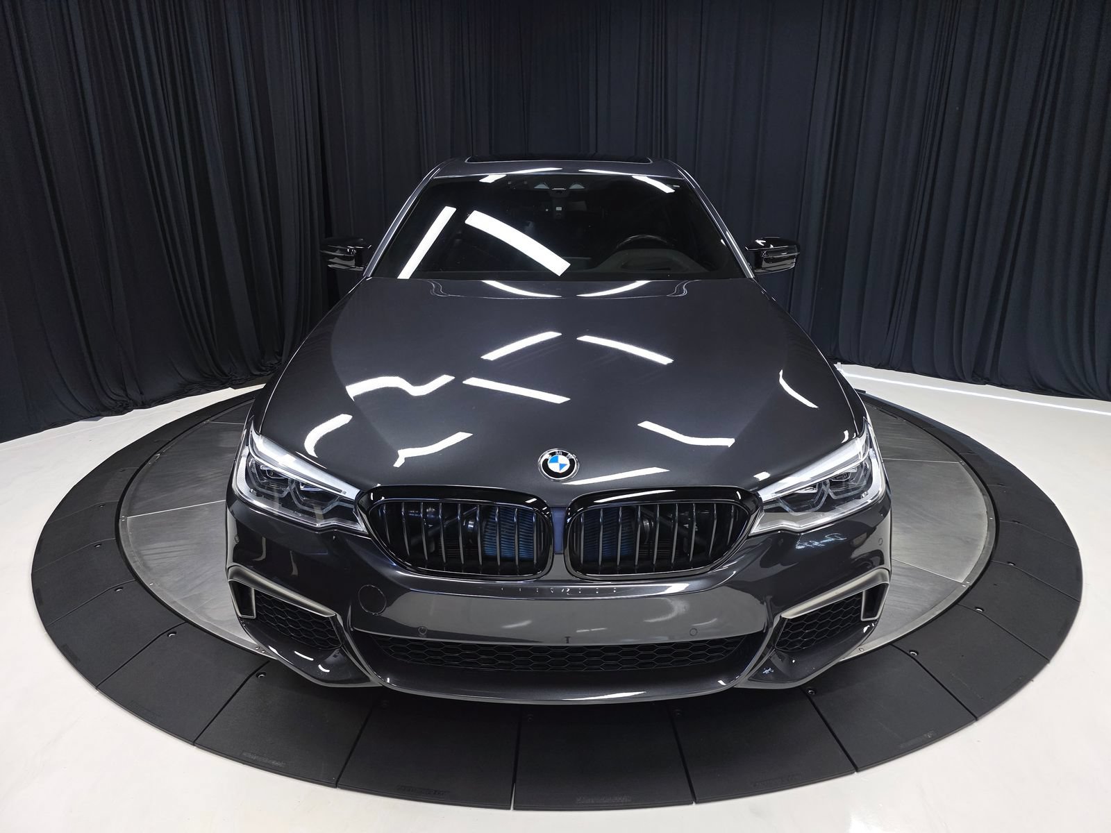 Used 2020 BMW M550i xDrive w/ Executive Package AWD/4WD image 8