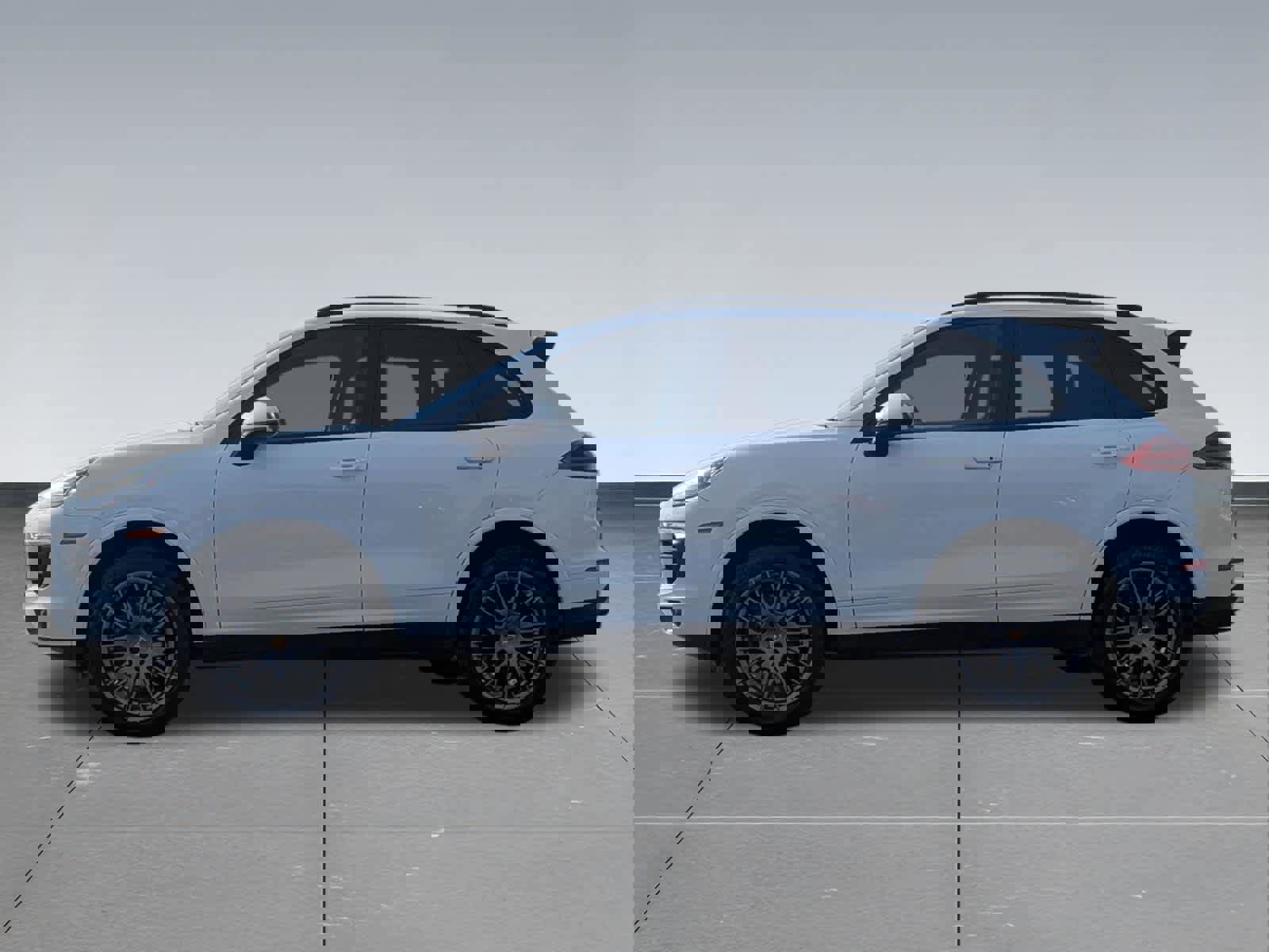 Used 2017 Porsche Cayenne Platinum Edition image 2