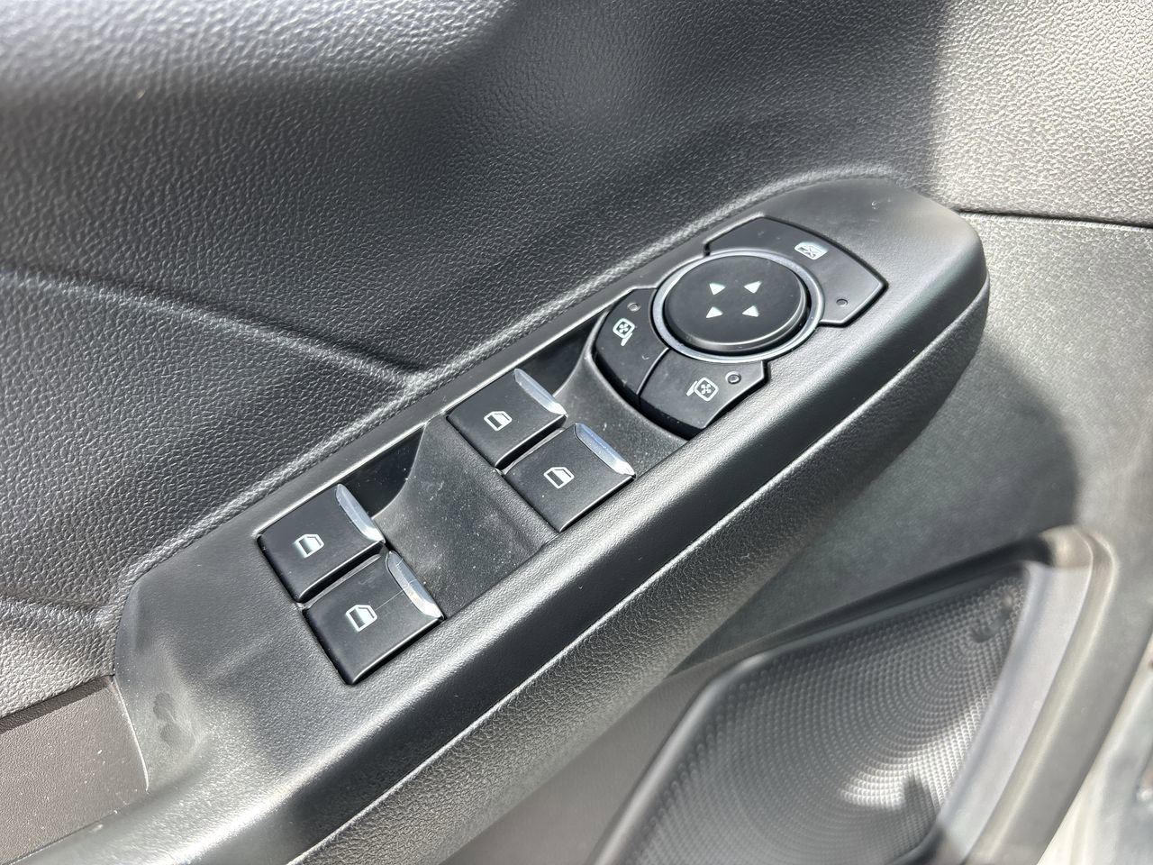 Used 2025 Ford Escape Active w/ Cold Weather Package FWD image 12