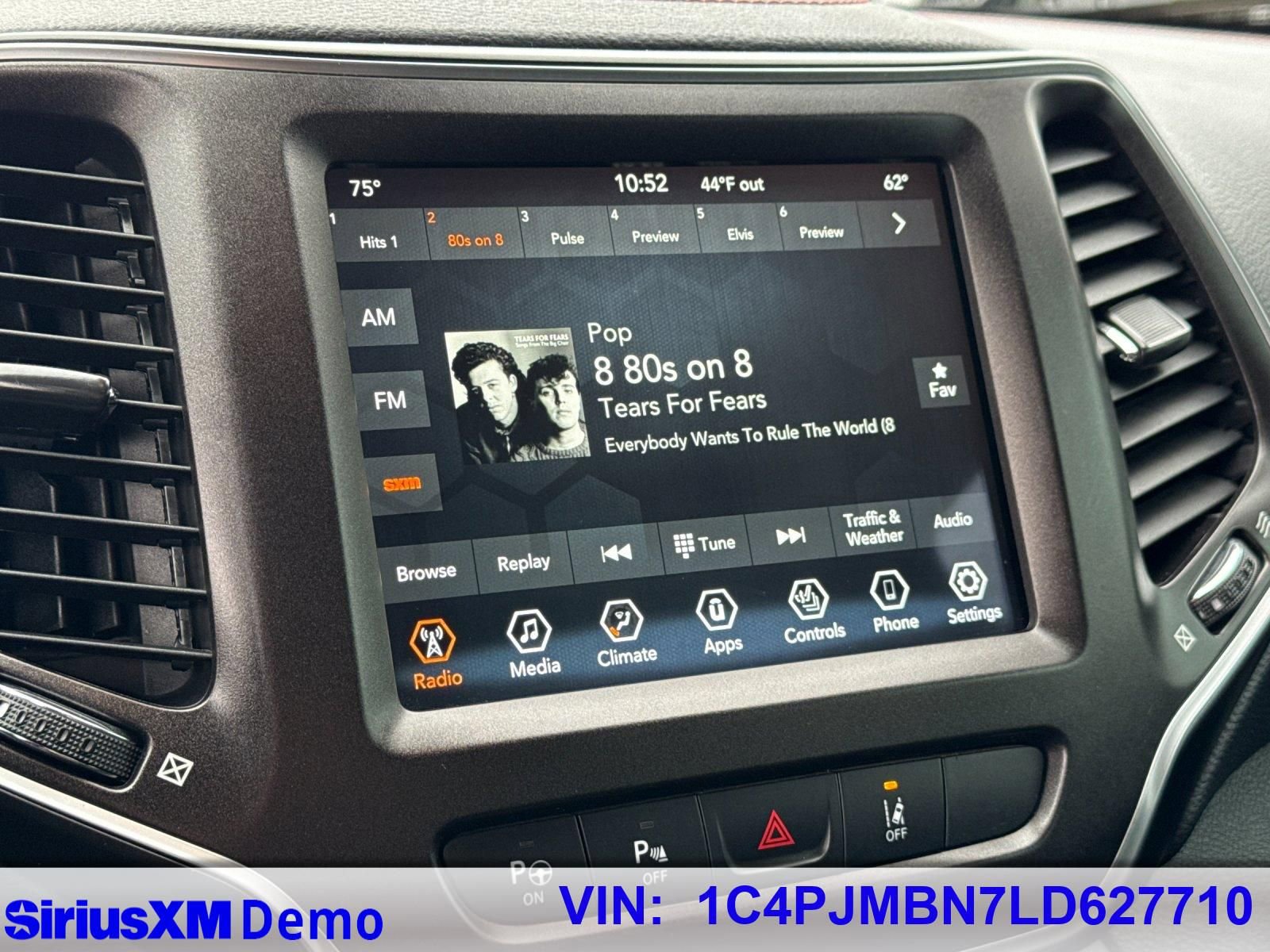 Used 2020 Jeep Cherokee Trailhawk w/ Technology Group image 35