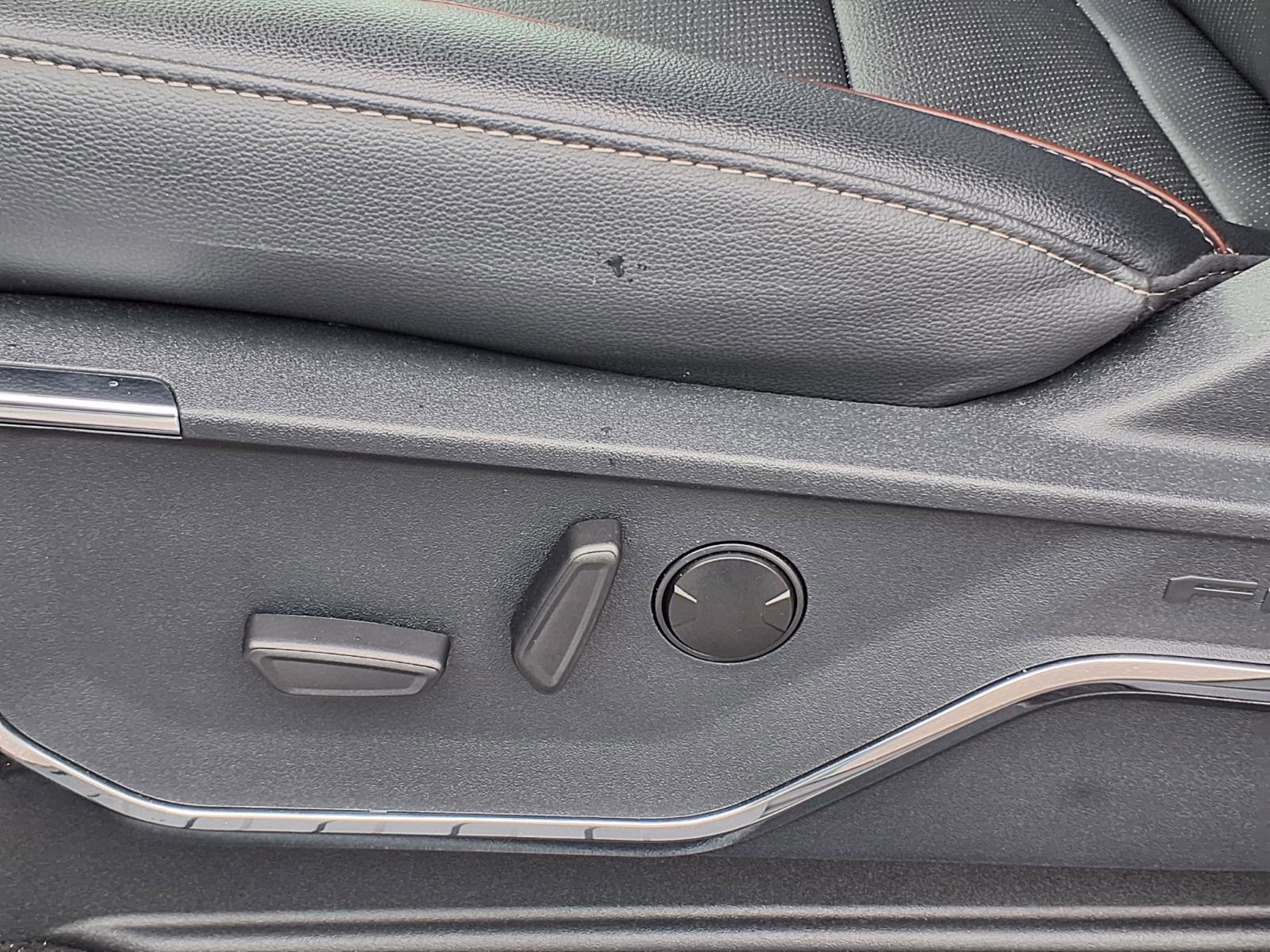 Used 2024 Ford F250 Lariat w/ Sport Appearance Package image 4