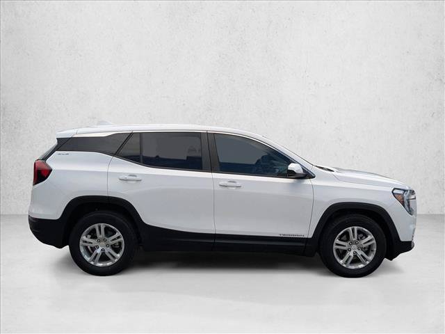 Used 2023 GMC Terrain SLE FWD image 4