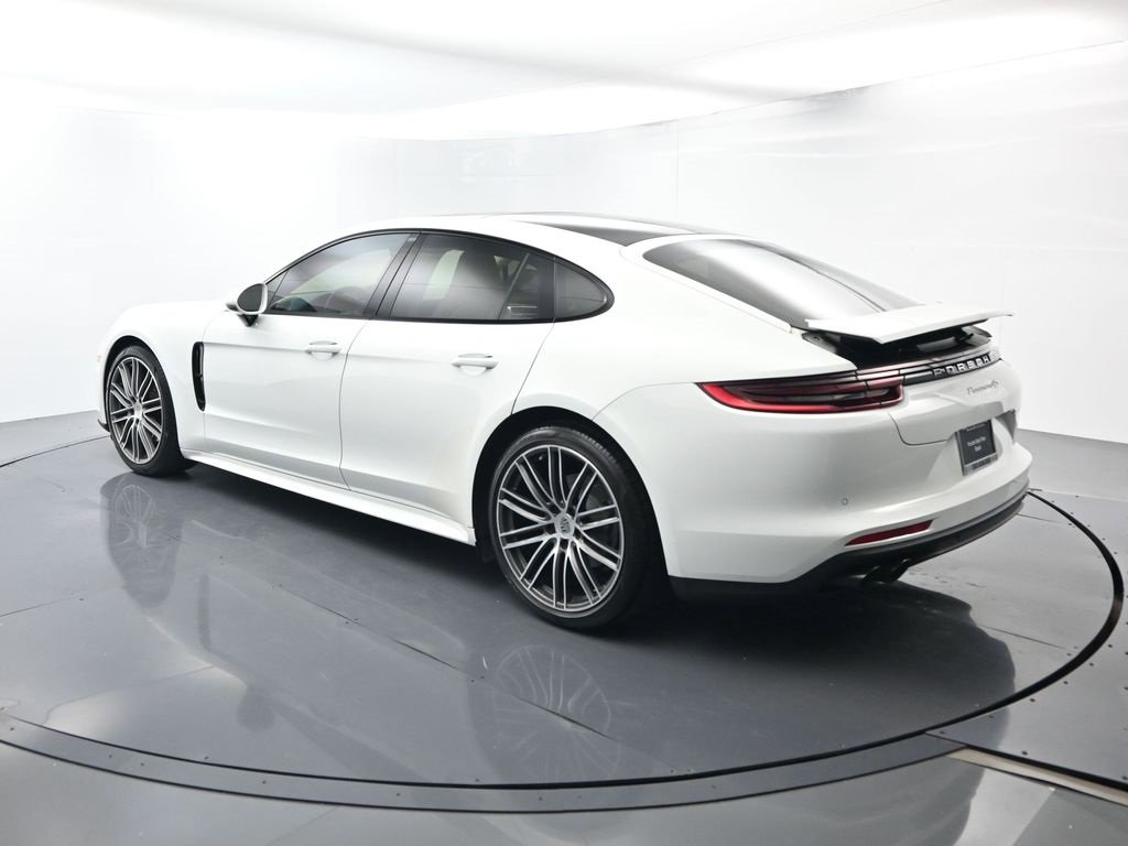Used 2018 Porsche Panamera 4S image 3