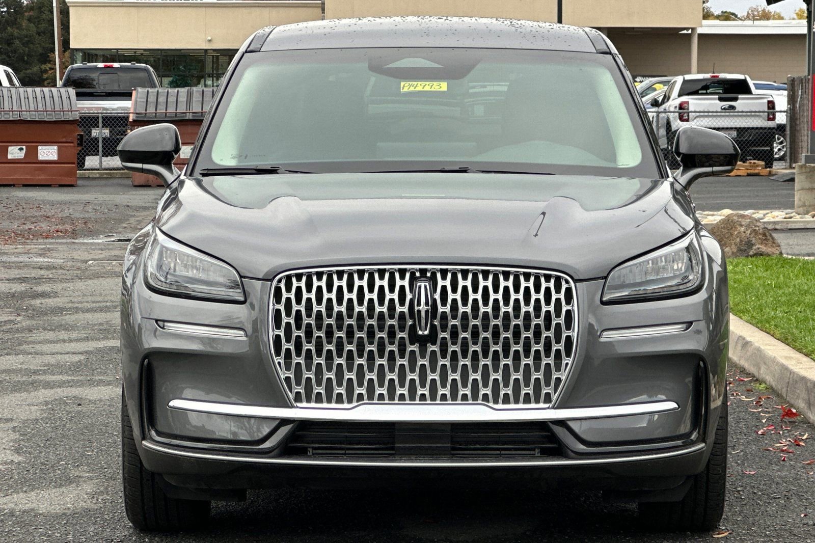 Used 2025 Lincoln Corsair FWD w/ Rear Removable Package Tray image 6