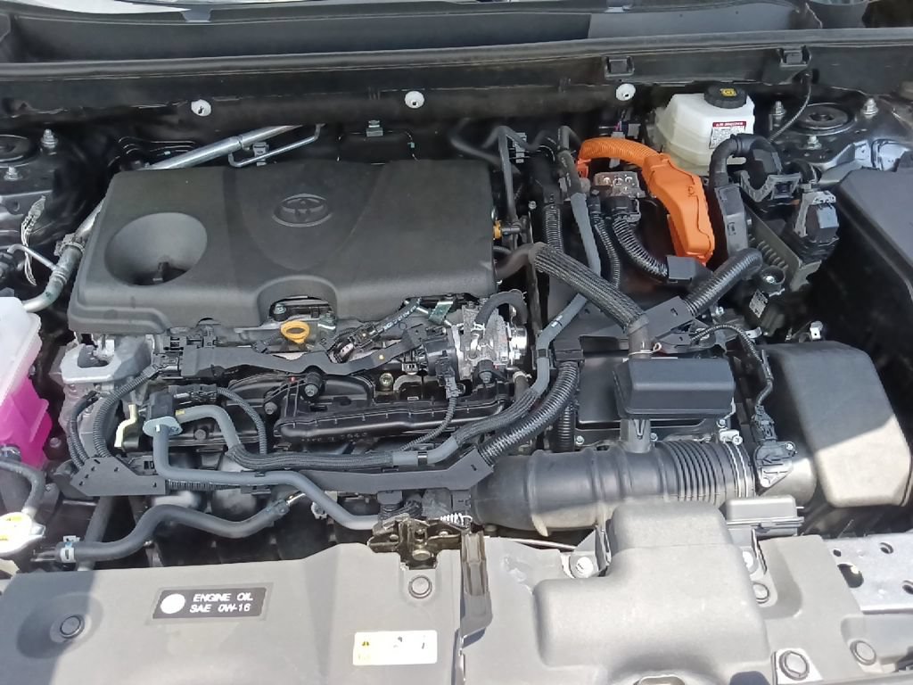 Used 2025 Toyota RAV4 LE AWD/4WD image 34