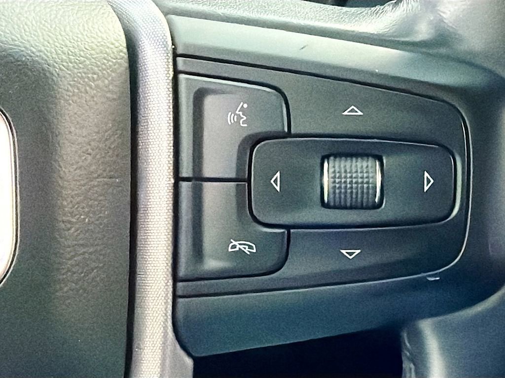 Used 2021 GMC Yukon SLT AWD/4WD image 16