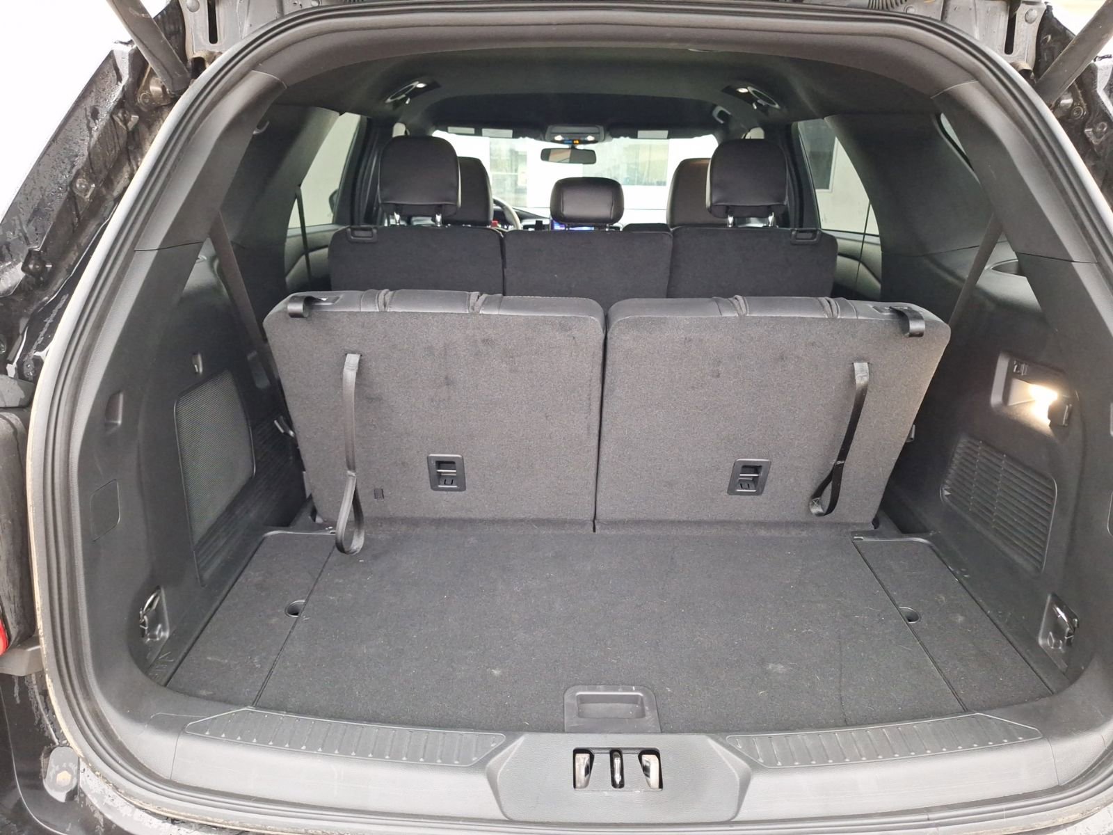 Used 2023 Ford Explorer ST-Line image 33