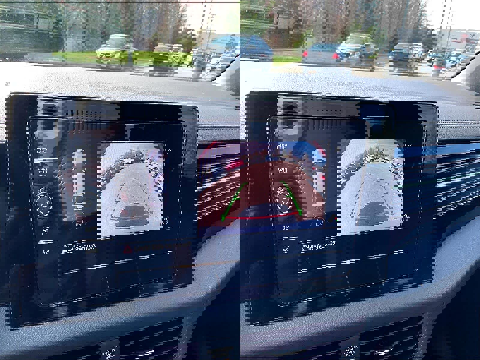 Used 2025 Volkswagen Jetta Sport FWD image 19