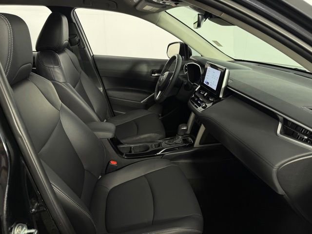 Used 2023 Toyota Corolla Cross XLE image 15