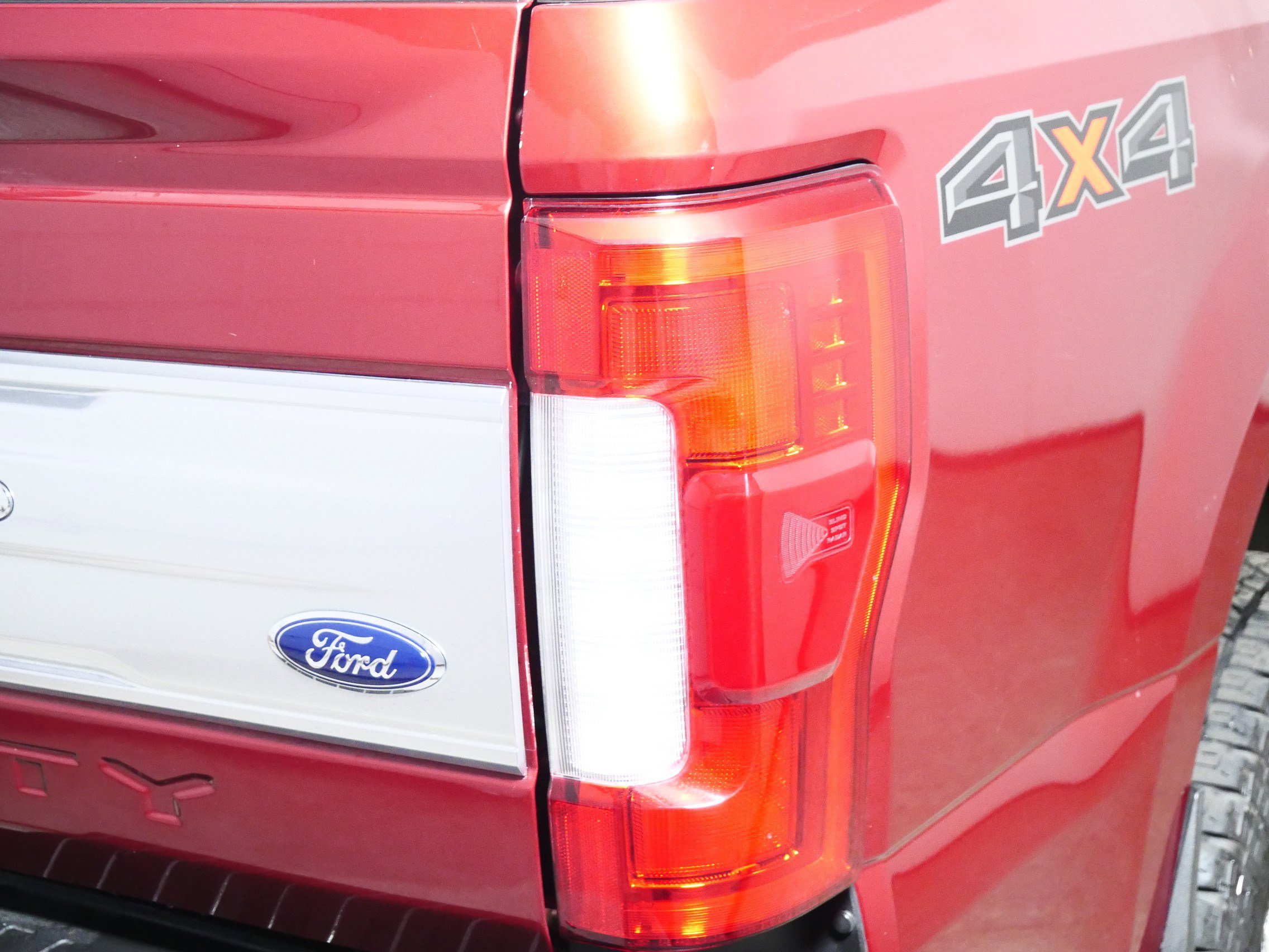 Used 2019 Ford F350 Limited w/ FX4 Off-Road Package image 17