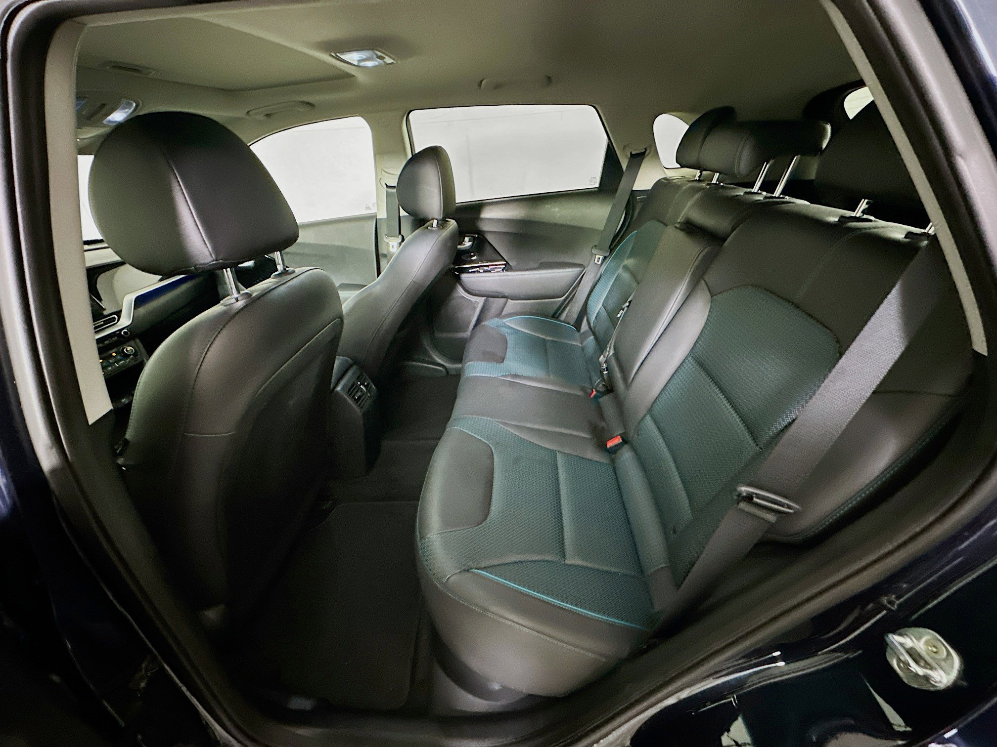 Used 2022 Kia Niro EX Premium image 29