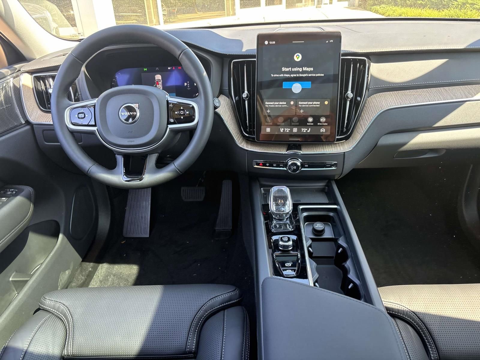 New 2026 Volvo XC60 B5 Ultra w/ Protection Package Premier image 27