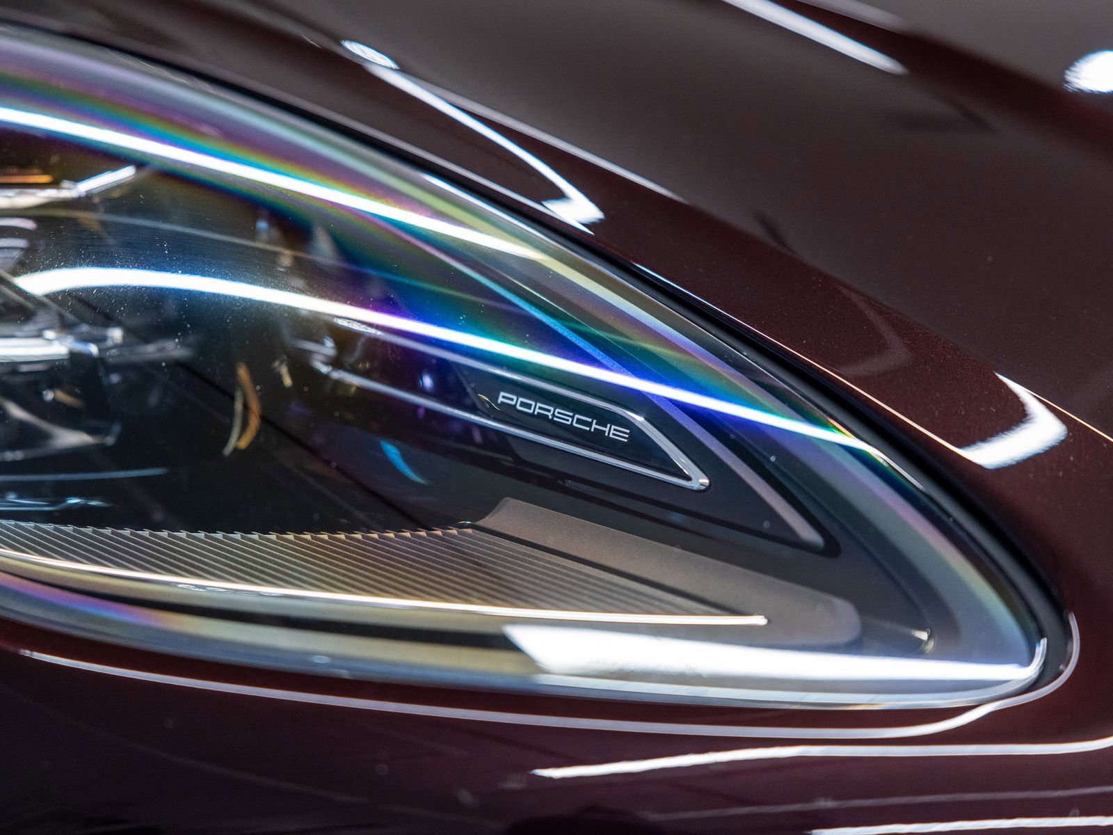 Certified 2024 Porsche Macan AWD/4WD image 14