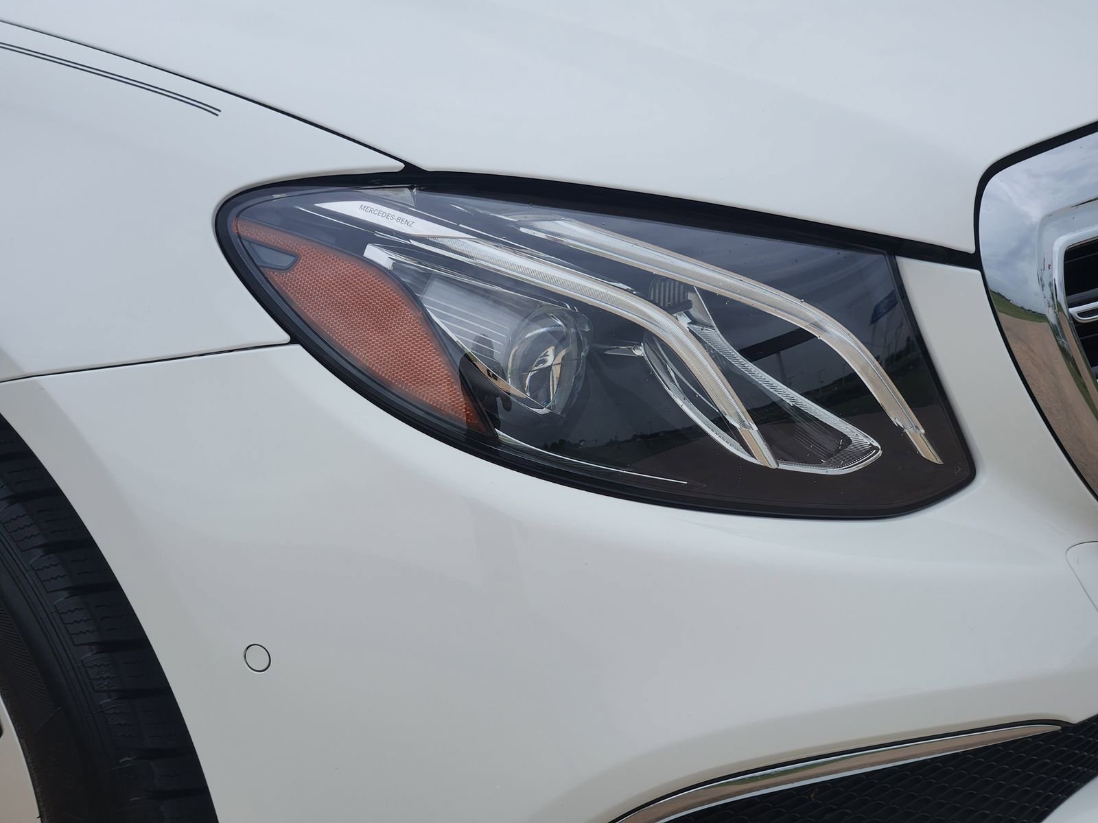 Used 2017 Mercedes-Benz E 300 4MATIC image 11