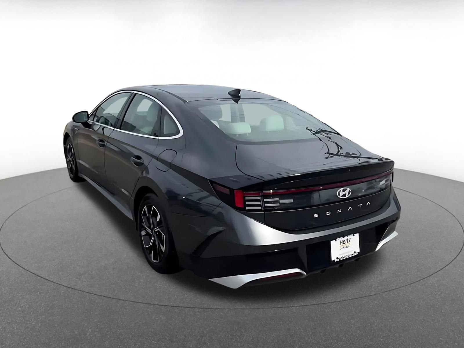 Used 2025 Hyundai Sonata SEL FWD image 11